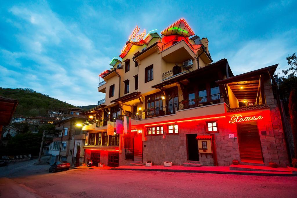 Family Hotel Ogi Asenovgrad Exteriör bild